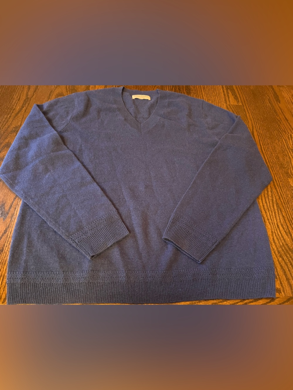 Banana Republic V-Neck Pullover Cashmere Sweater